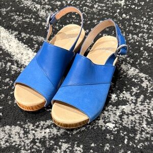 Dansko Vibrant Blue Leather Sandals